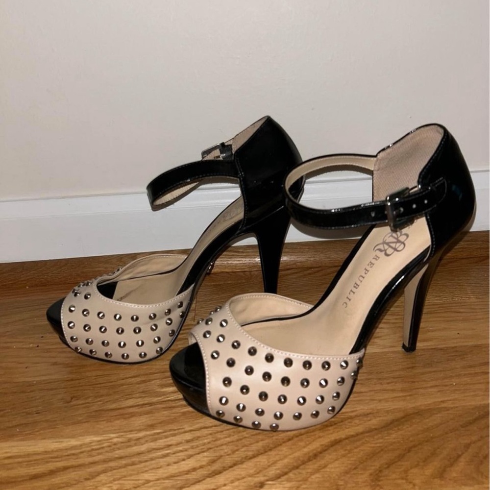 Rock & Republic heels size 8